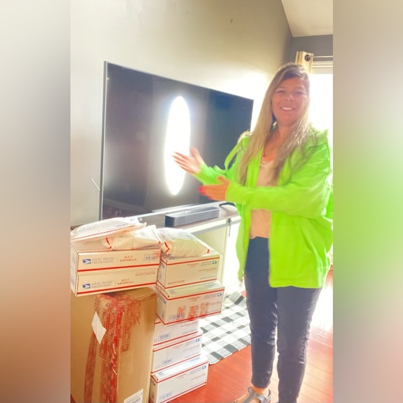 Free people-FP movement show today🥳 - Picture 1 of 1